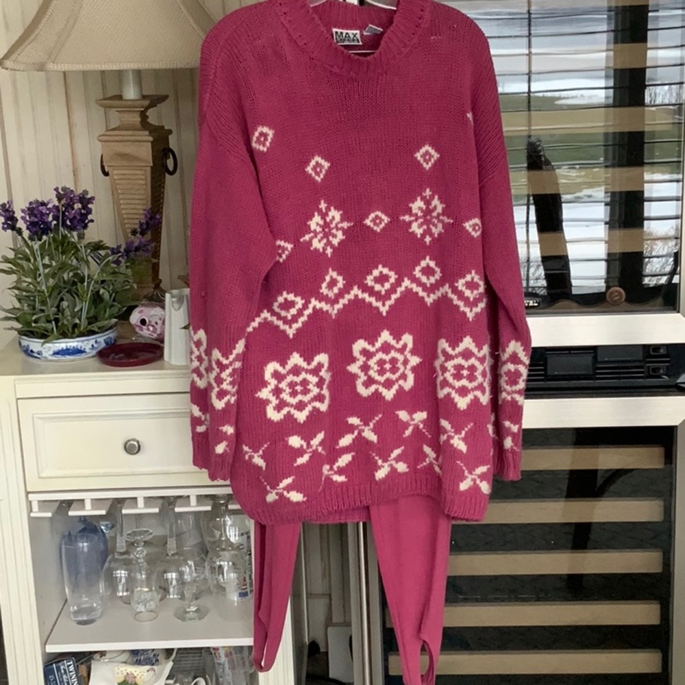 PINK: WHITE SWEATER AND MATCHING PANT SET L  VINTAGE MAUVE PINK